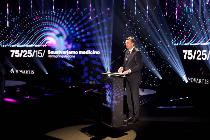 Predsednik Republike Slovenije Borut Pahor se je udeleil slavnostnega dogodka drube Lek, s katerim so obeleili tri pomembne obletnice: 75 let od ustanovitve drube Lek, 25 let delovanja drube Novartis in 15 let od odobritve prvega podobnega biolokega zdravila na svetu